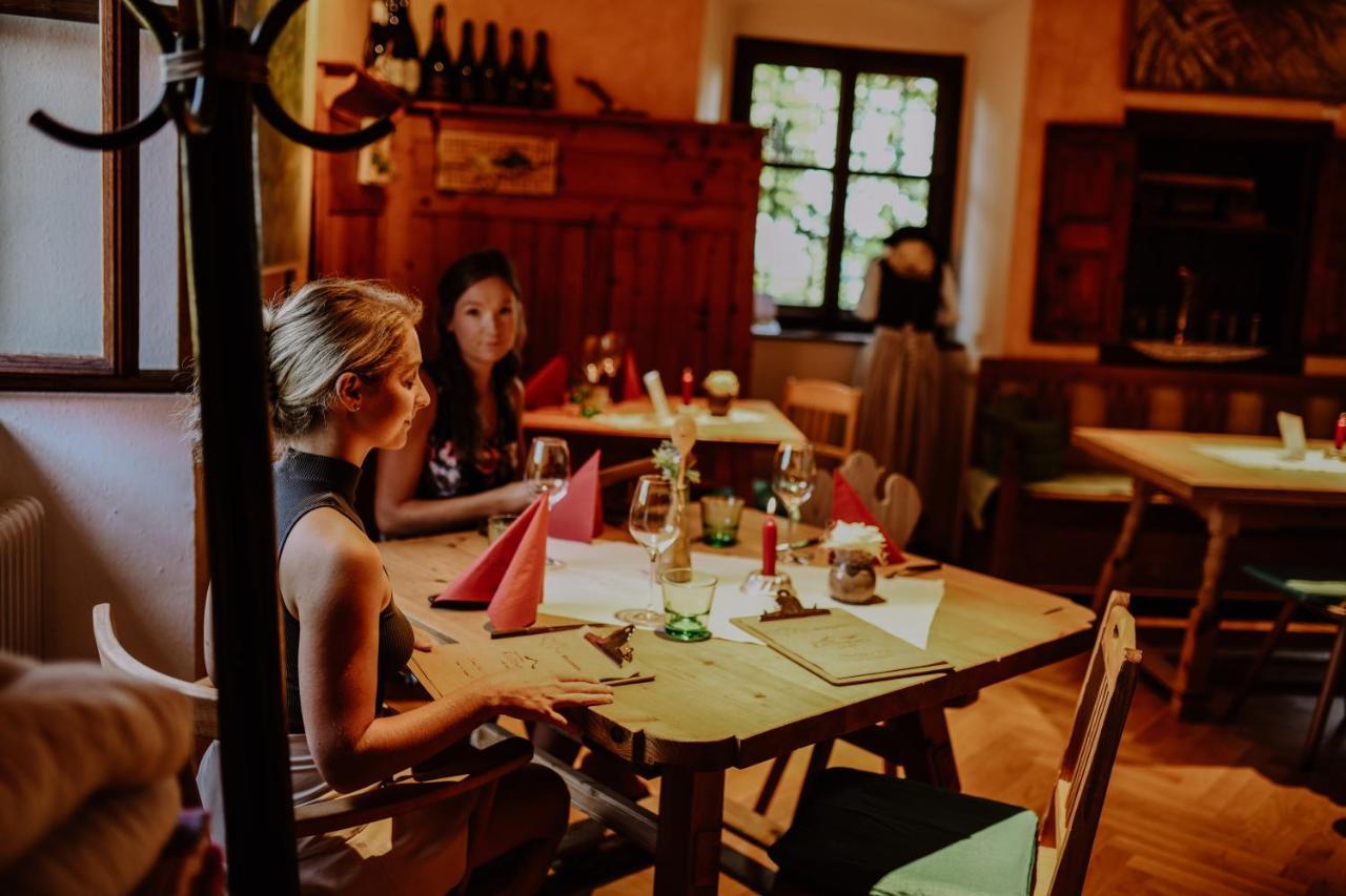 Kultur Weingut Kaestenburg Ratsch an der Weinstraße Εξωτερικό φωτογραφία